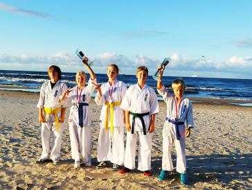 medalisci-ckkk-miedzynarodowe-mistrzostwa-polski-mlodziezowcow-mlodzikow-i-kadetow-w-karate-kyokushin-2024jpg.jpg